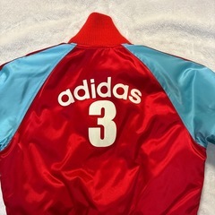 美品 
アディダス   スタジャン⭐︎の画像