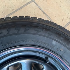 ハイエース　デイトナホイール　スタッドレス4本セットの画像