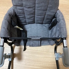 【値下げ済み】西松屋　　テーブルチェア 背もたれ付 クールグレイ ネオの画像