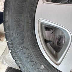 スタッドレスタイヤ ホイール付き 4本の画像