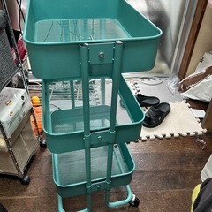 収納ラックの画像