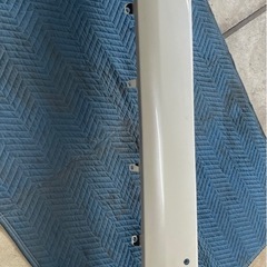 200系ハイエース　　ナロー　リヤバンパー　パール070の画像