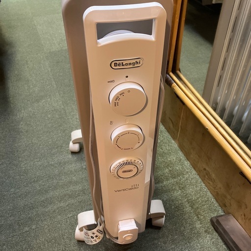 De'Longhi オイルヒーター【F01040】