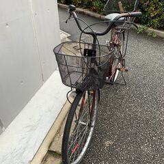 【引き取り限定】26インチ ママチャリ（赤紫）ライト・カゴ前後・鍵つき・変則なしの画像