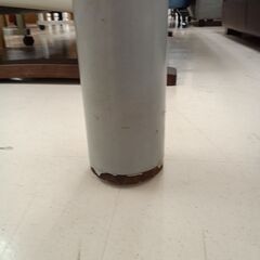 リユースのサカイ栃木店★ジモティ割あり★  テーブル クリーム W136×D84.5×H69.5 クリーニング済み TC12125の画像