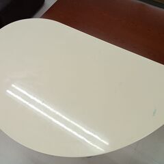 リユースのサカイ栃木店★ジモティ割あり★  テーブル クリーム W136×D84.5×H69.5 クリーニング済み TC12125の画像