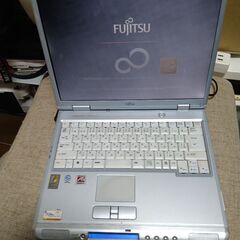 ノートパソコンの画像