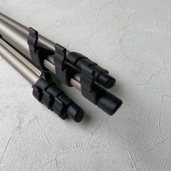 携帯用バッグ付き 三脚の画像