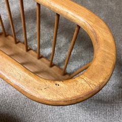 木製ブックスタンドの画像