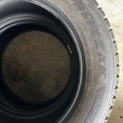 ★室内保管 スタッドレス ブリジストン  DM-V2 サイズ:225/60R18 4本 18000円★
の画像