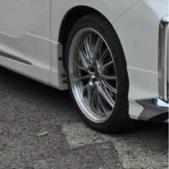 245/40/20タイヤ付きホイール「一本傷あり」値段交渉可能の画像