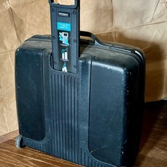 サムソナイト 大きなスーツケース 鍵紛失 傷、割れ、破れの画像