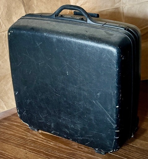 サムソナイト 大きなスーツケース 鍵紛失 傷、割れ、破れ (solo) 香取