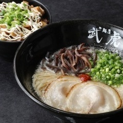 豚骨ラーメン屋のホール・キッチン正社員スタッフの画像