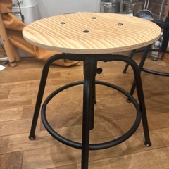 IKEAの椅子(高さ45.5cm)の画像