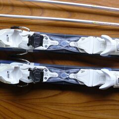 コミックサーフ comsicsurf レディース スキー板 142 ビンディング付き KIARA 19/20　ストック付きの画像