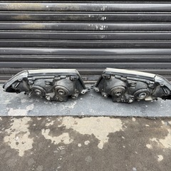 ランドクルーザー 100 後期型 USヘッドライトの画像