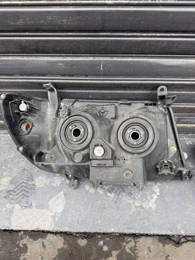 ランドクルーザー 100 後期型 USヘッドライト