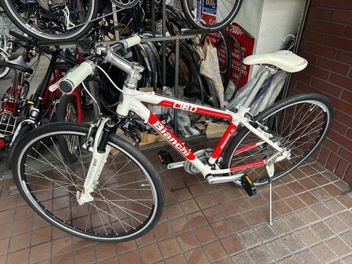 Bianchi　軽量アルミフレーム　3×8speed　フロントサスペンション付き　ホワイト