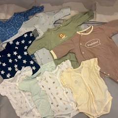 ①【非対面】500円‼️70cmロンパースなどの画像