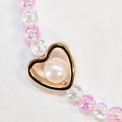 ハンドメイド ピンク×クリアビーズ ブレスレット 22cm ハートチャーム 可愛い 大人可愛い アクセサリーの画像