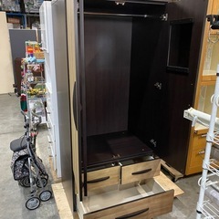 クローゼット型タンスの画像