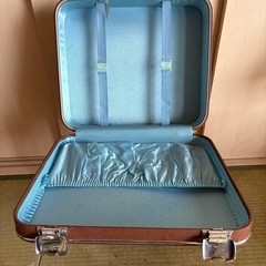 和装着物バッグ トランク(鍵付き) 昭和レトロ オブジェの画像