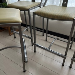 カウンターチェア4脚の画像