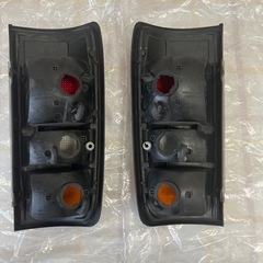 ランドクルーザー80 後期純正テールランプの画像