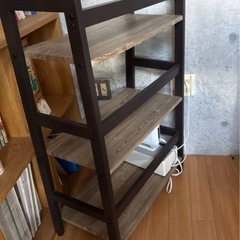 木目調ラックの画像