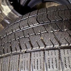 215/60/17 2022年製 ブリザックVRX2 5部山の画像