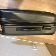 スーツケースの画像