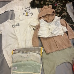 ④【非対面】500円‼️60cmロンパースなどの画像