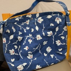 シャルルジョルダン　大きめバッグの画像