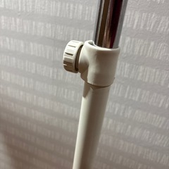 ホワイトハンガーラック 移動式の画像