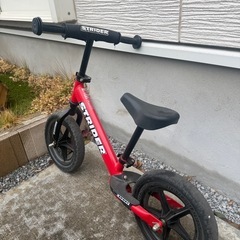 ストライダー　男女兼用　2〜5才　外遊びの画像