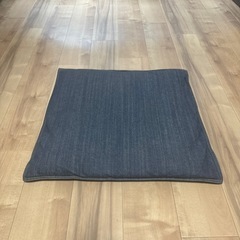 無印　デニム座布団の画像