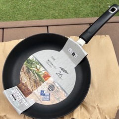 新品未使用　CAINZ 焦げ付きにくいフライパン 26cmの画像