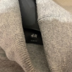 H&M タートル　メンズM グレーの画像