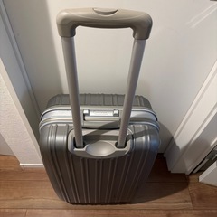 スーツケースの画像