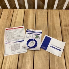 早期取引歓迎　katoji　カトージ/ベビーベッド/ホワイト/木製/キャスター付き/説明書付き ベビー家具・寝具 の画像