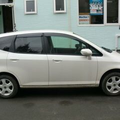 ❑全国自社ローン対応❑        ●平成19年6月登録ホンダフィット 1.3Aコンフォートエディション 4WDの画像