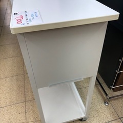 《リユースマン倉敷》おりたたみ作業台キャスター付き  テーブル 棚の画像