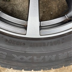 スタッドレスタイヤの画像