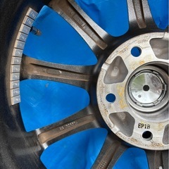 スタッドレスタイヤの画像