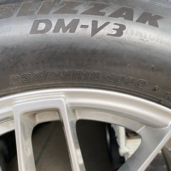 BS スタッドレスタイヤBLIZZAK DM-V3の画像