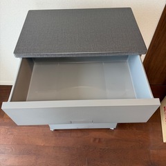 【天馬】グレー プラスチック製 5段チェストの画像