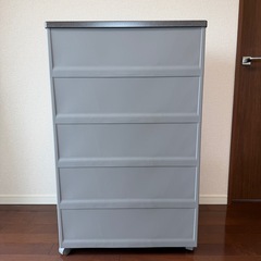 【天馬】グレー プラスチック製 5段チェストの画像
