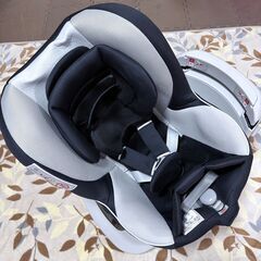 チャイルドシート　ＣＡＲＭＡＴＥ（カーメイト） エールベベ・クルット NT プレミアム ALB831 モノブラックの画像