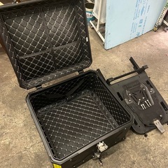 OneStepリアボックス、R-SPACEスライドキャリア　ヤマハトリシティの画像